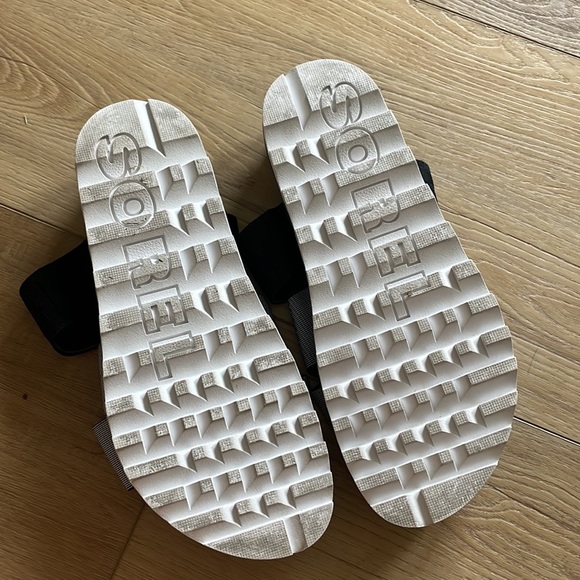 Sorel Sandals - Picture 5 of 5